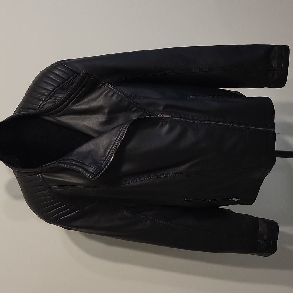 Simply Styled ladies faux leather jacket.